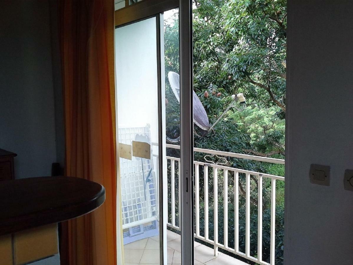 Chez Manu Apartment Le Robert Exterior photo